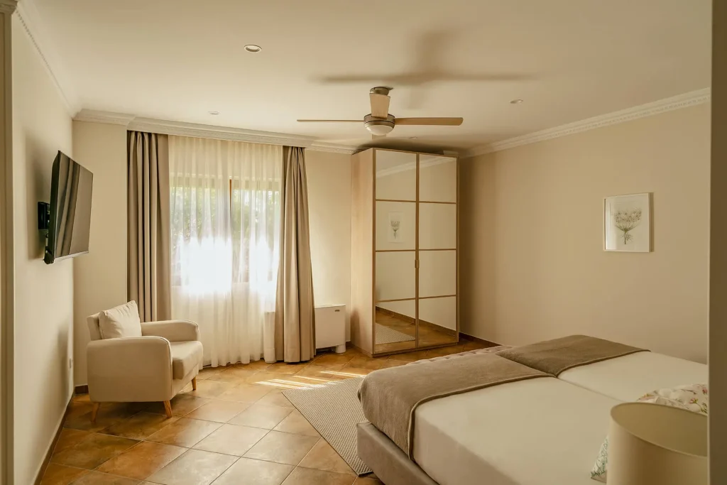 Estudio cómodo para dos - camas individuales