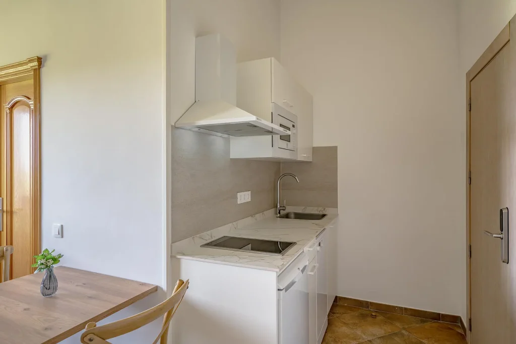 Cocina en estudio rural para parejas